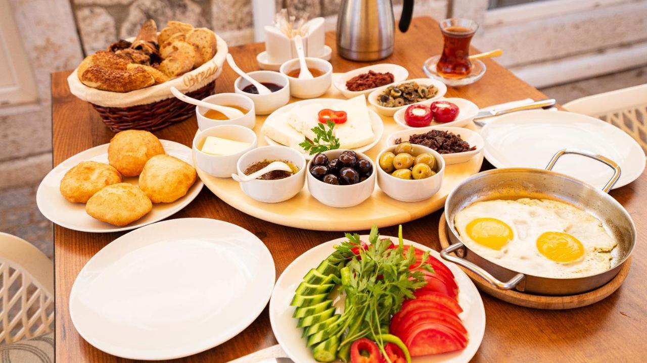 Neva Hotel Alaçatı Buitenkant foto
