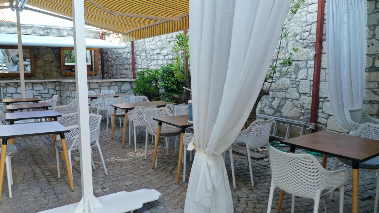 Neva Hotel Alaçatı Buitenkant foto