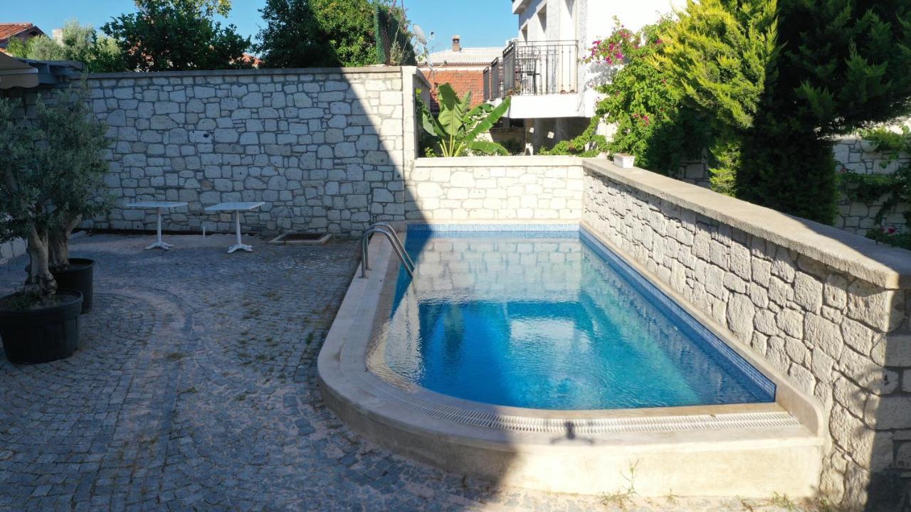 Neva Hotel Alaçatı Buitenkant foto